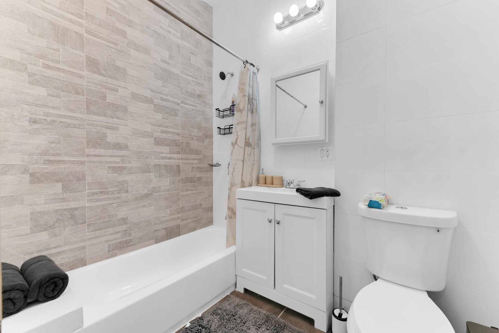 Charming 2Br Bkyrd Near Williamsburg Apartment New York City Exterior photo