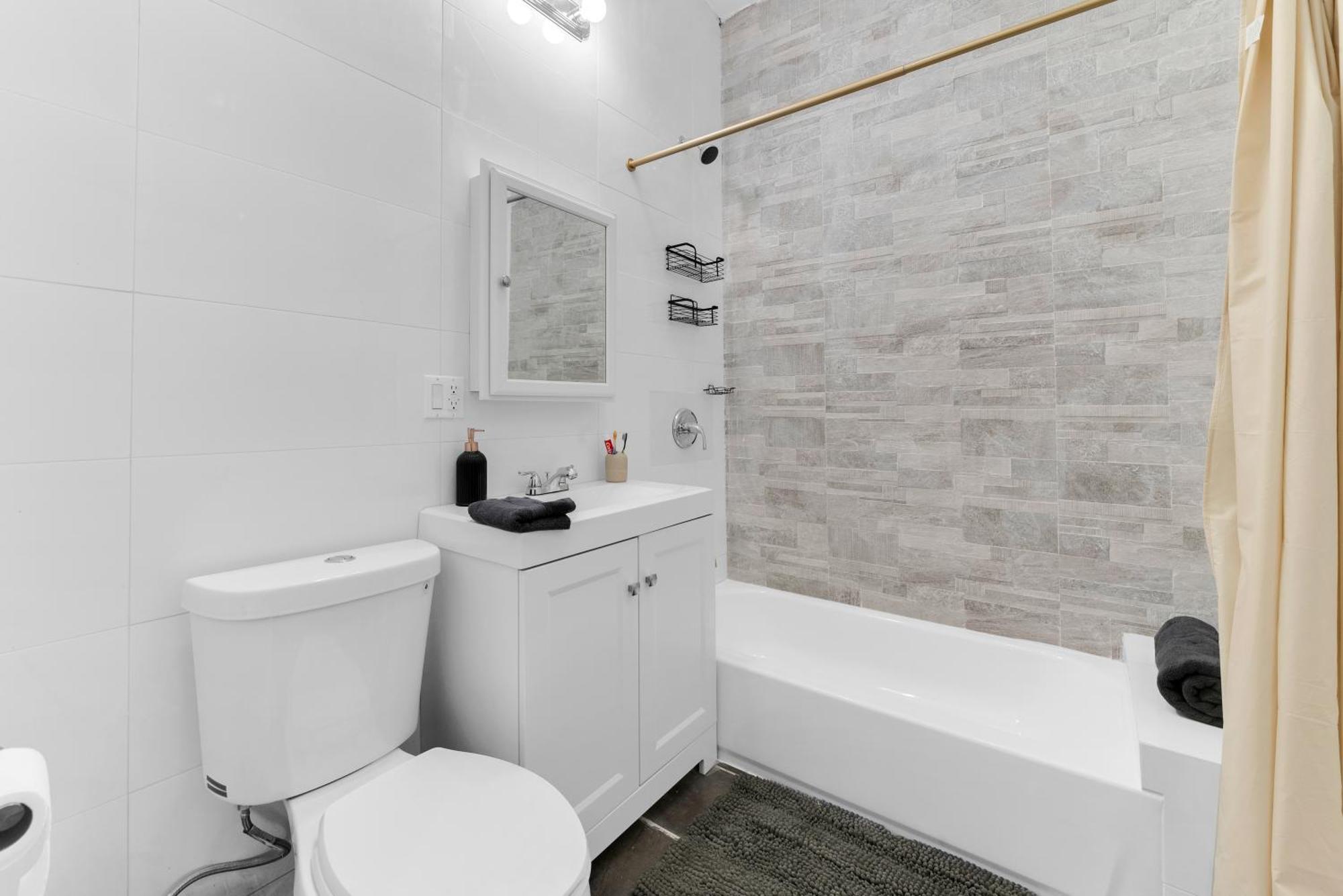 Charming 2Br Bkyrd Near Williamsburg Apartment New York City Exterior photo