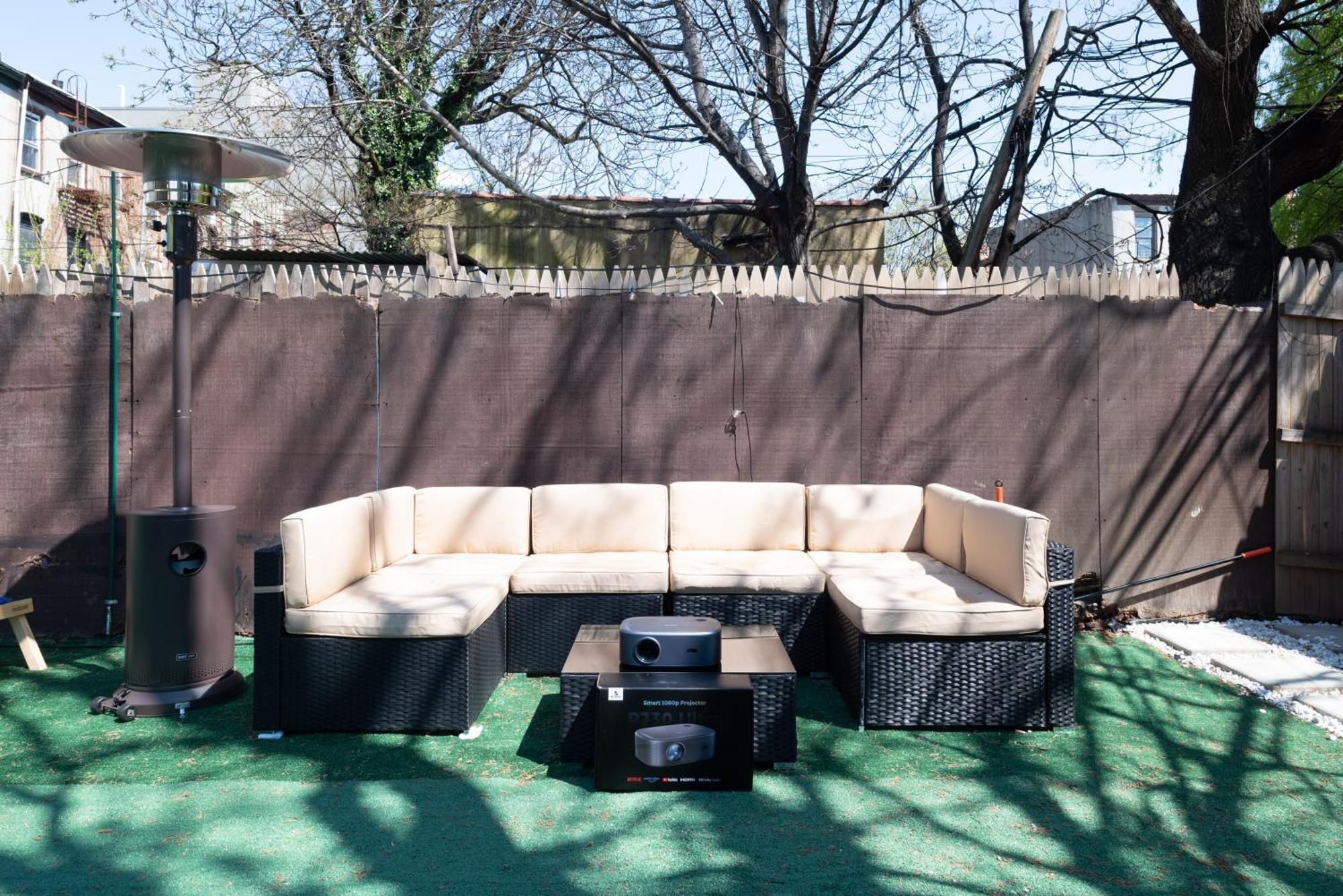 Charming 2Br Bkyrd Near Williamsburg Apartment New York City Exterior photo